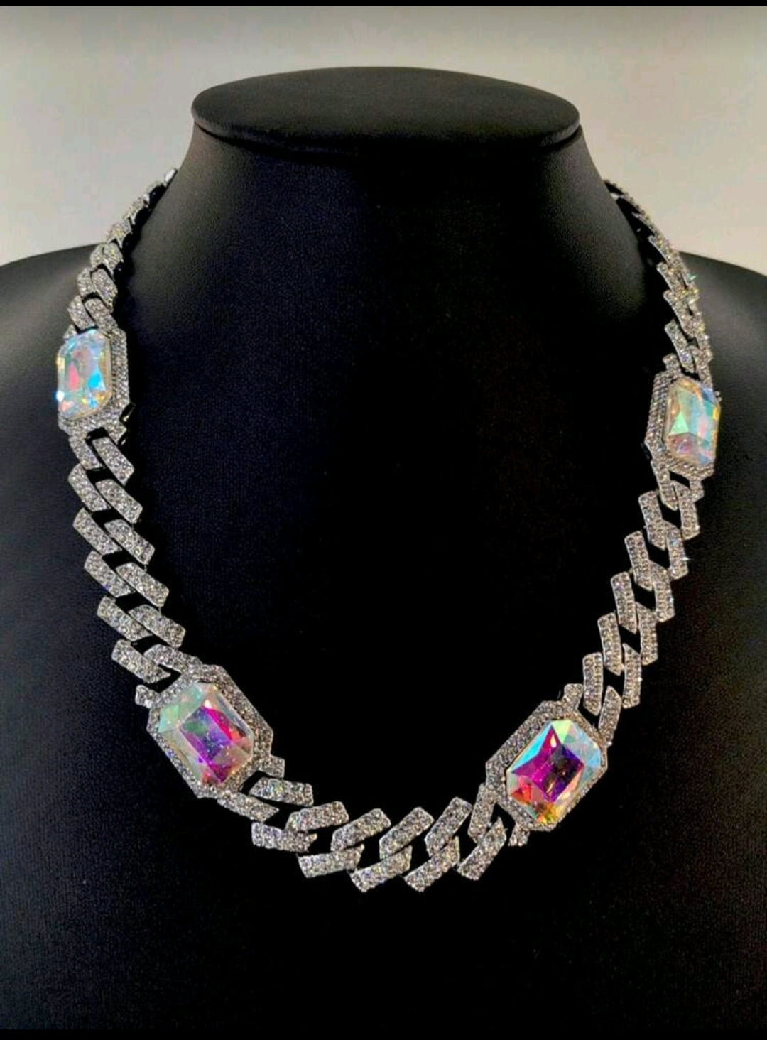 1 pezzo Collana gioiello alla moda.