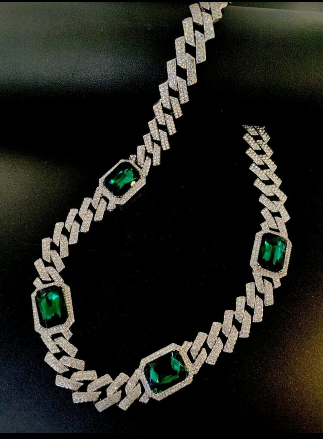 1 pezzo Collana gioiello alla moda.