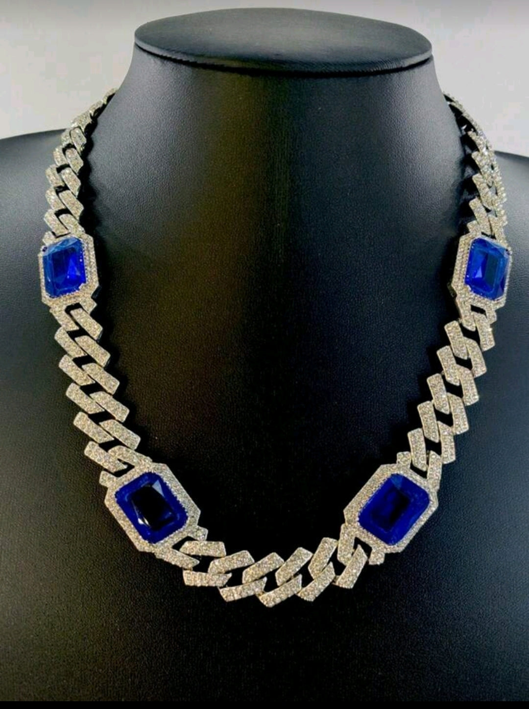 1 pezzo Collana gioiello alla moda.